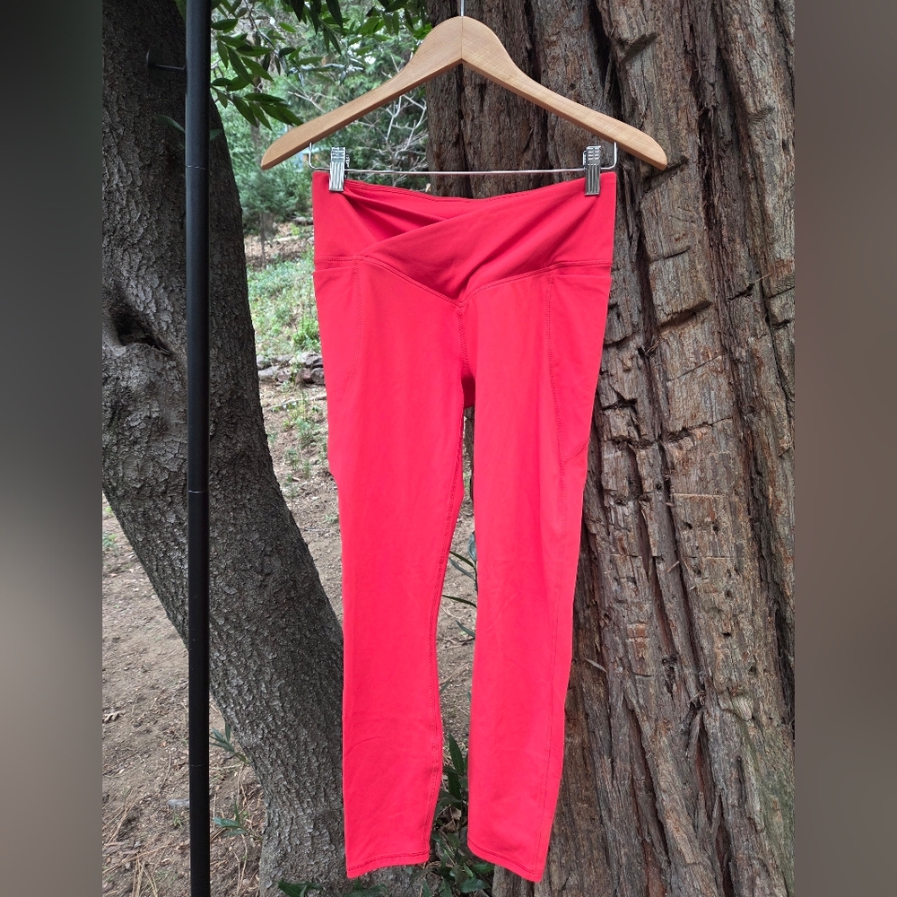 Fabletics Oasis Rib Crossover PureLuxe Leggings